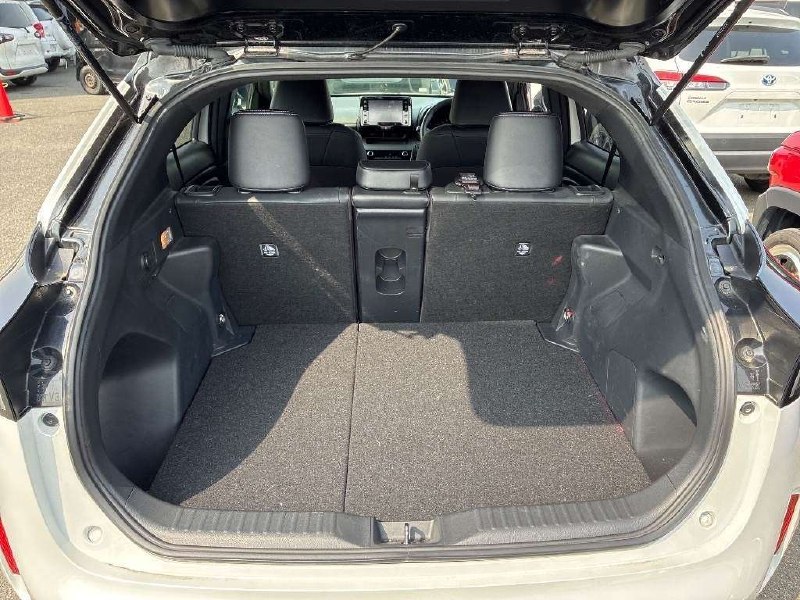 Toyota Yaris Cross 2023 — фото авто под заказ