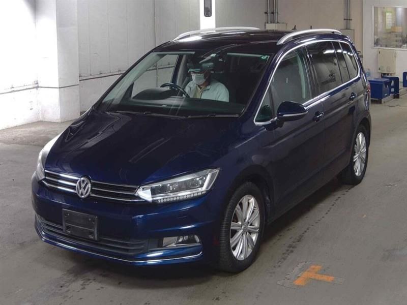 Volkswagen Golf Touran 2015 — фото авто под заказ